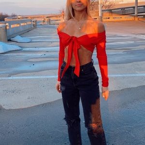 Garage Long sleeve Tie Crop Top in Red
